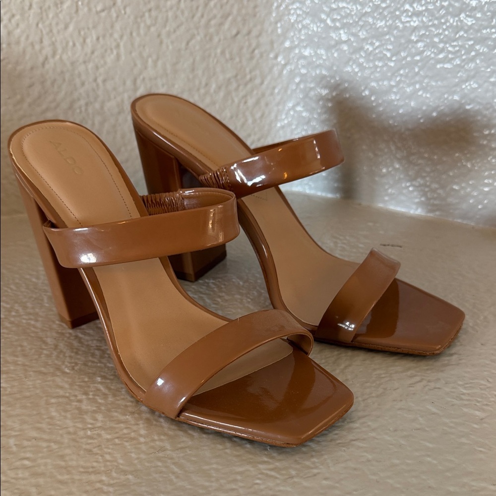 Aldo Brown / Nude Patent Leather Strap Sandals